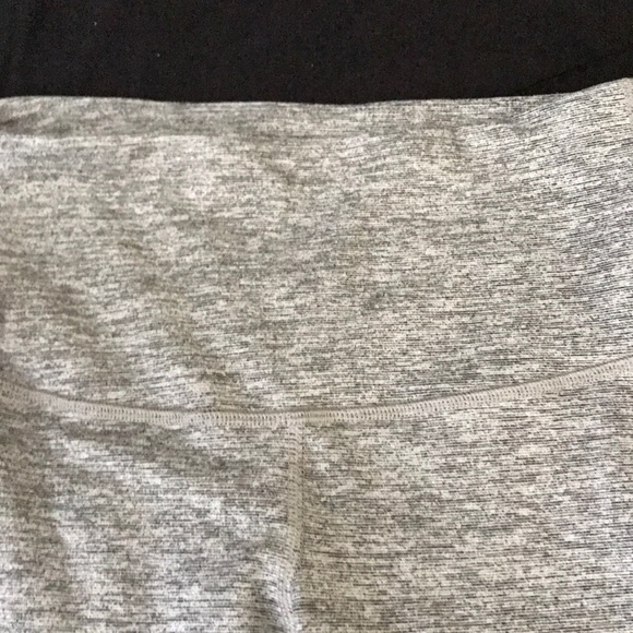 Old navy gray leggings - Picture 2 of 3
